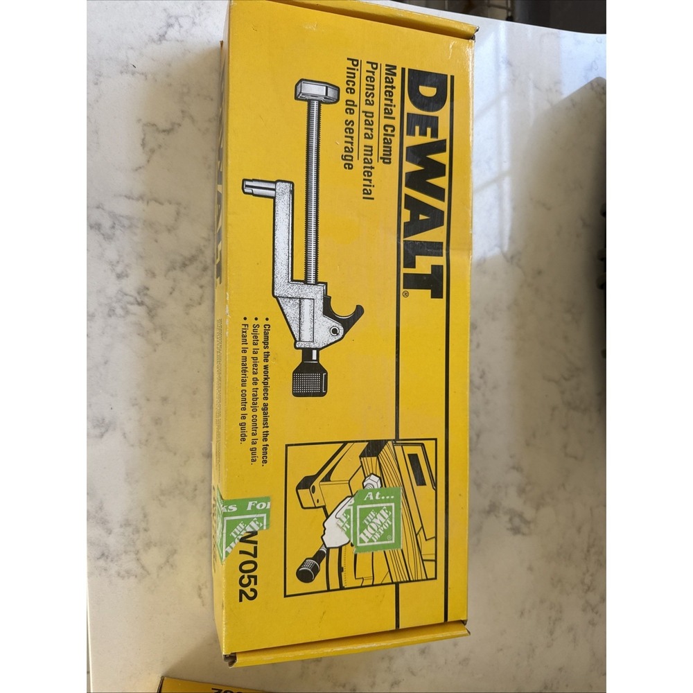 DeWALT DW7052 Material Clamp ~‎ Clamps the Work Piece Against the Fence